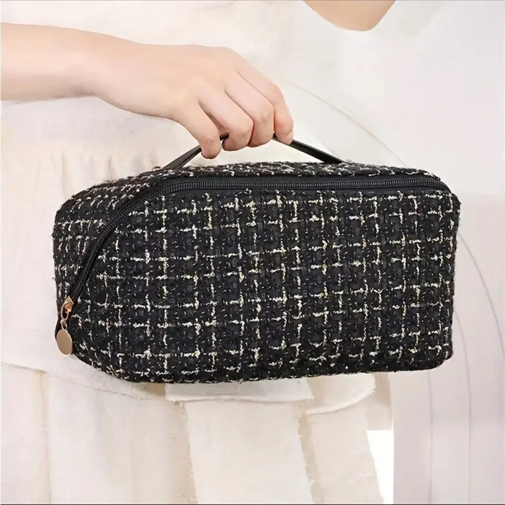 Large diagonal Tweed Cosmetic Storage Bag